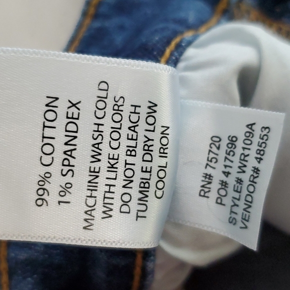 WILLOW + ROOT Ultra High-Rise Mom-Fit jeans (sz 26) - Picture 8 of 8